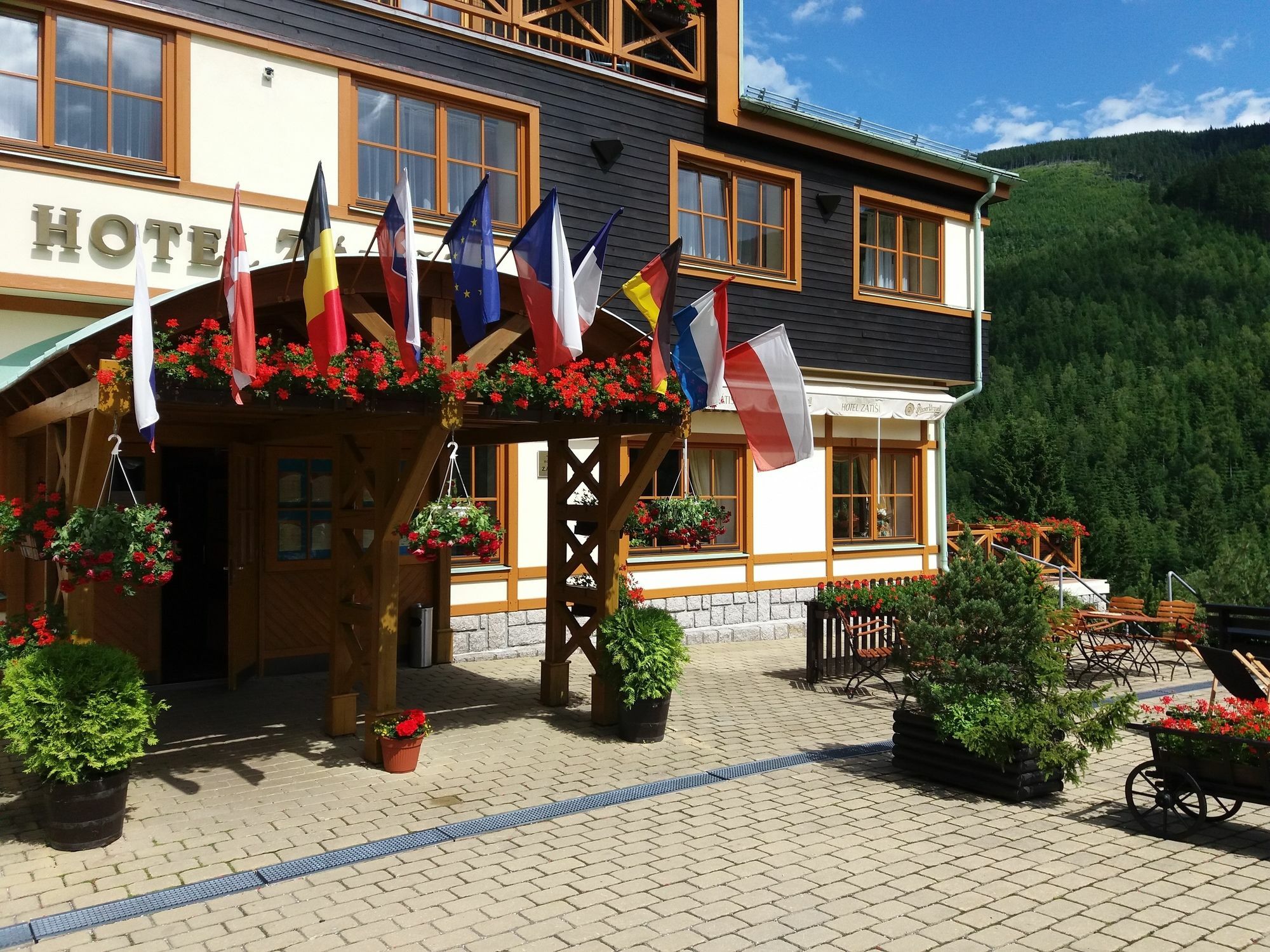 Hotel Zatisi Špindlerŭv Mlýn Extérieur photo